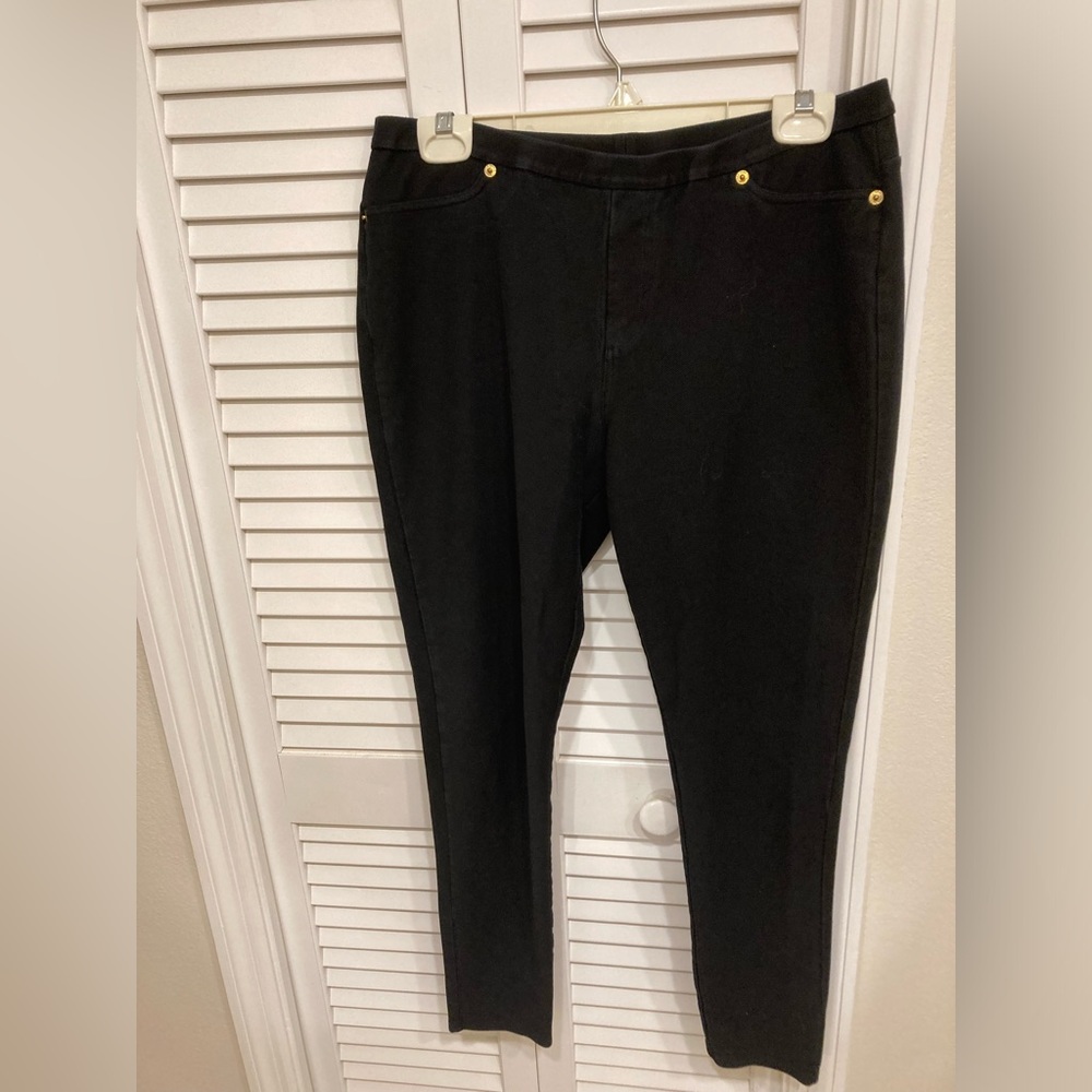 Michael Kors size large Black slim leg pants